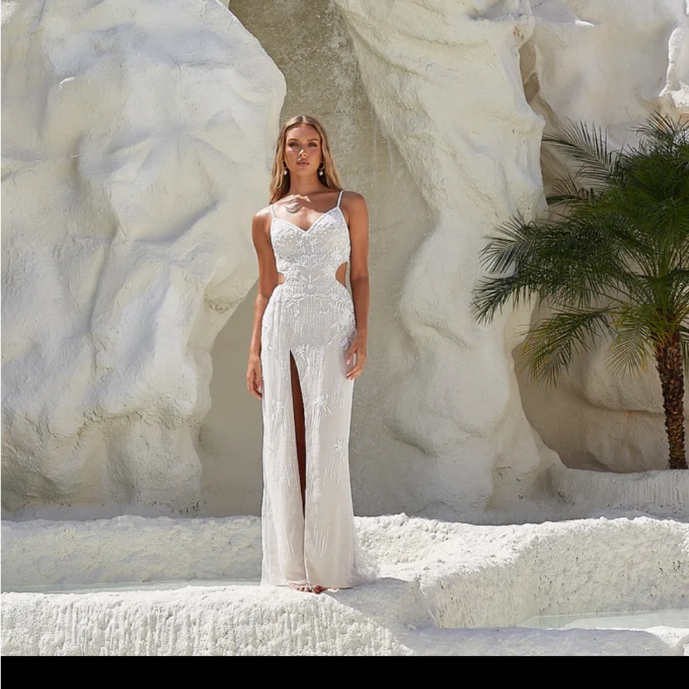 Romney Tania Olsen Wedding Dress - Picture 2 of 13